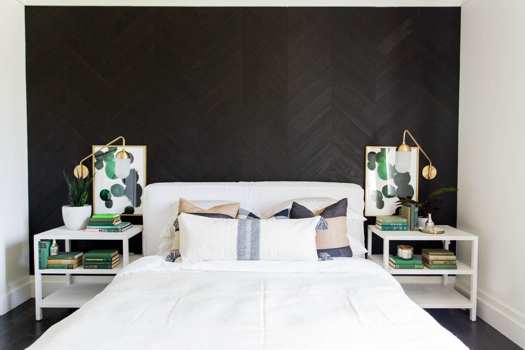 5 Wow-Worthy Walls Made with Wood Wall Material
