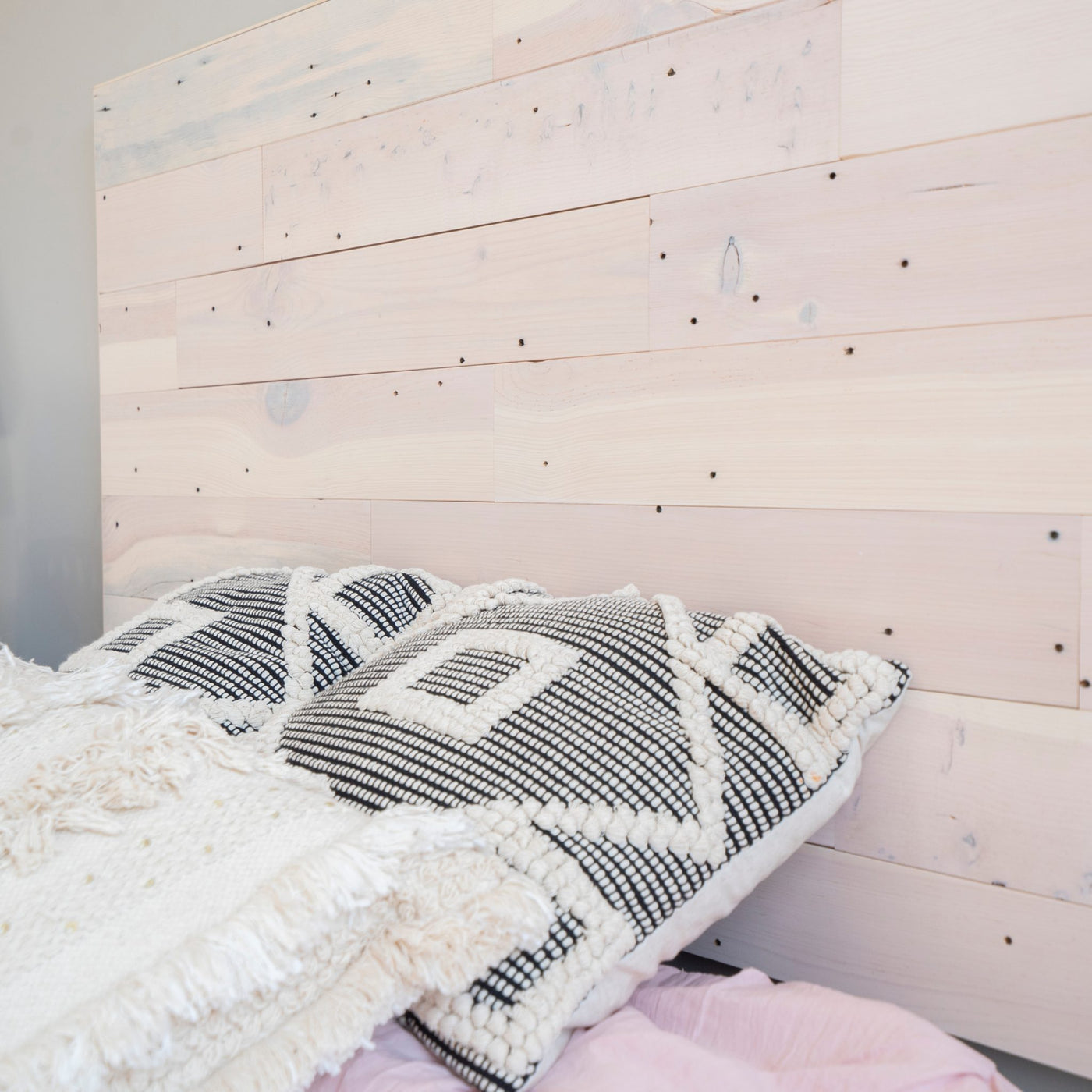 Full Size Reclaimed Wood Headboard with black and white pillows