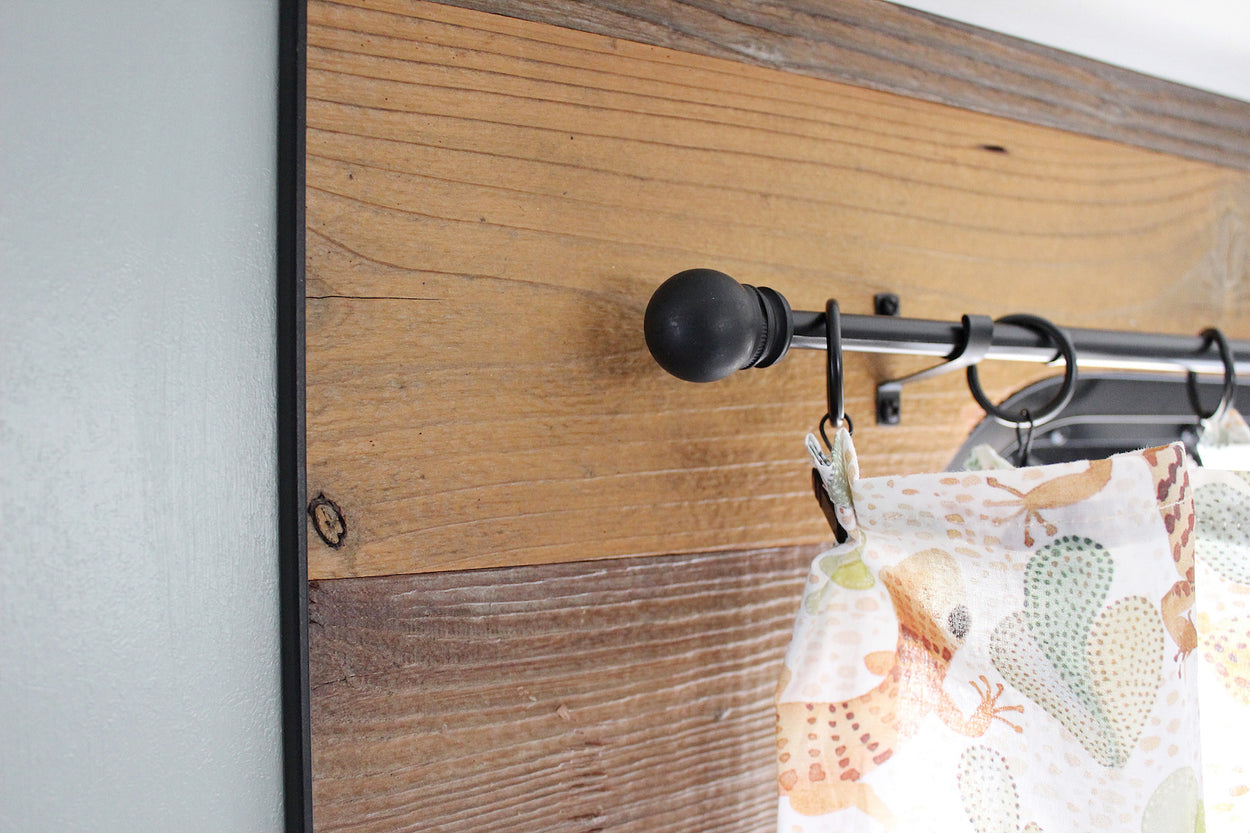 Black Metal Edge Trim for Wood Plank Installation Stikwood